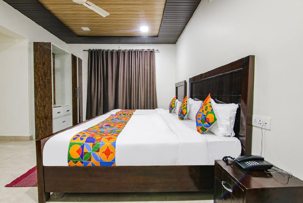 triple bed room